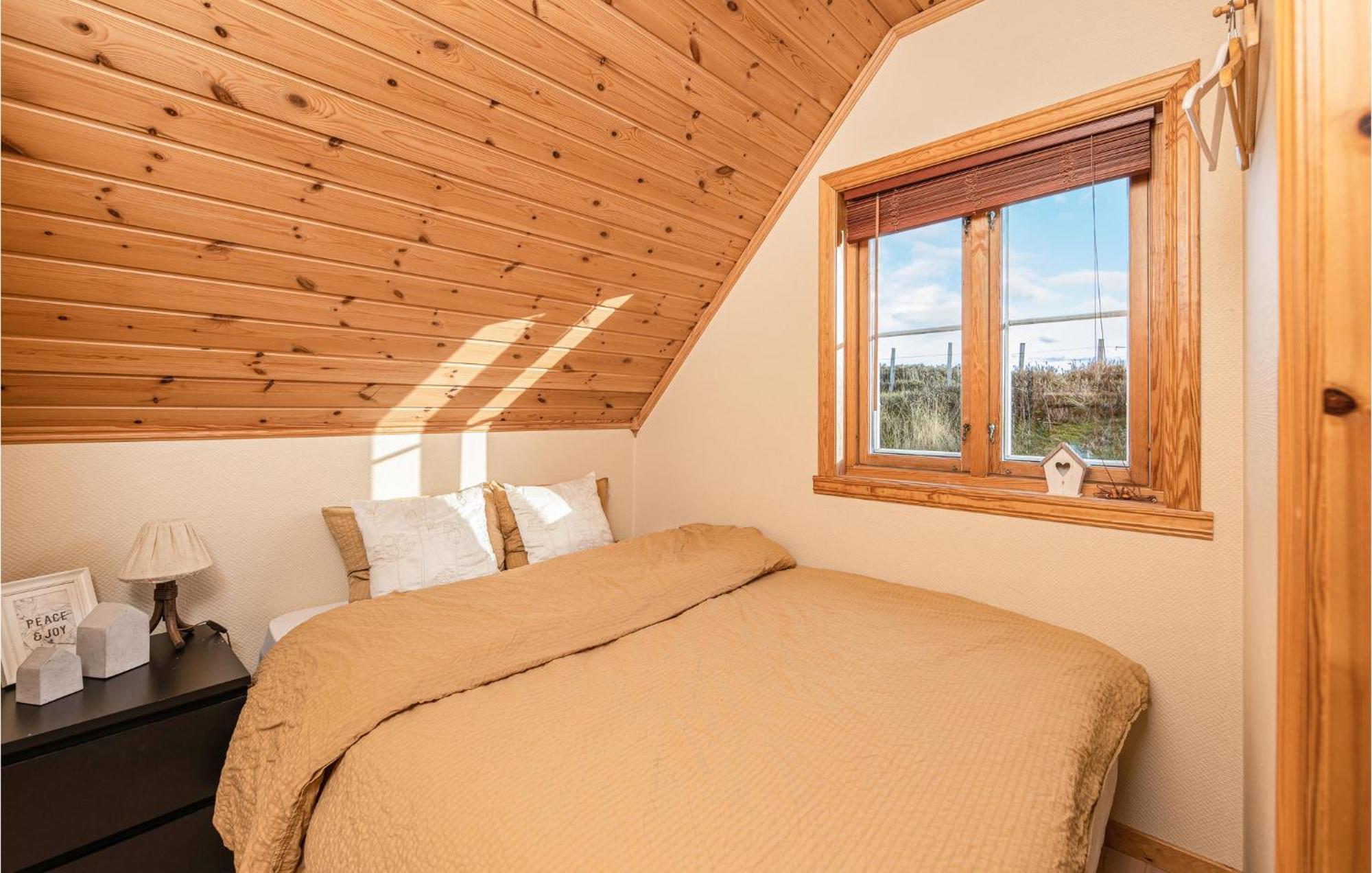 Awesome Home In Kvamsoy With Jacuzzi Sandvik  Exteriér fotografie