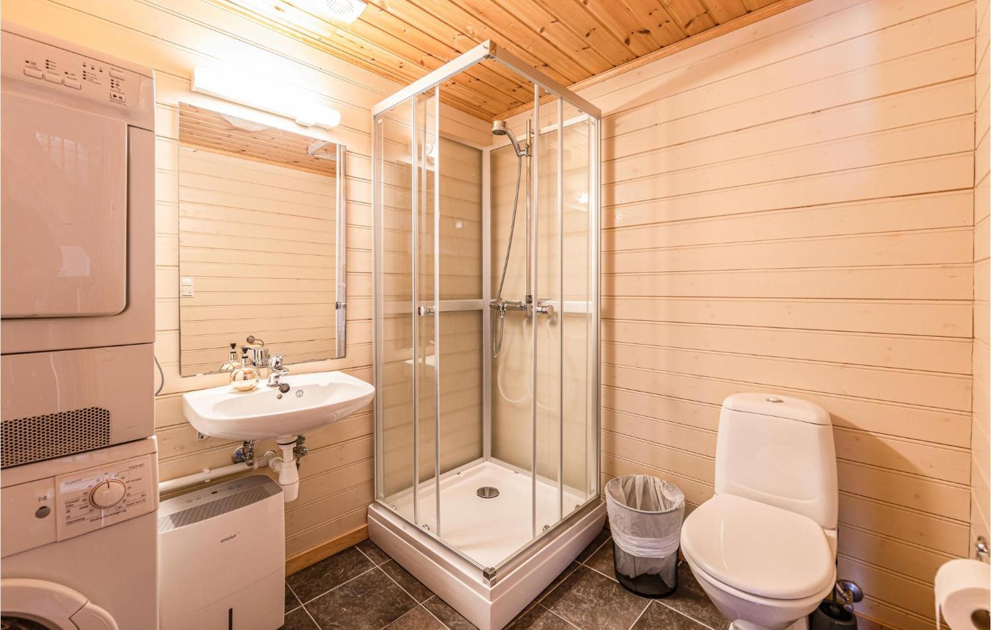 Awesome Home In Kvamsoy With Jacuzzi Sandvik  Exteriér fotografie